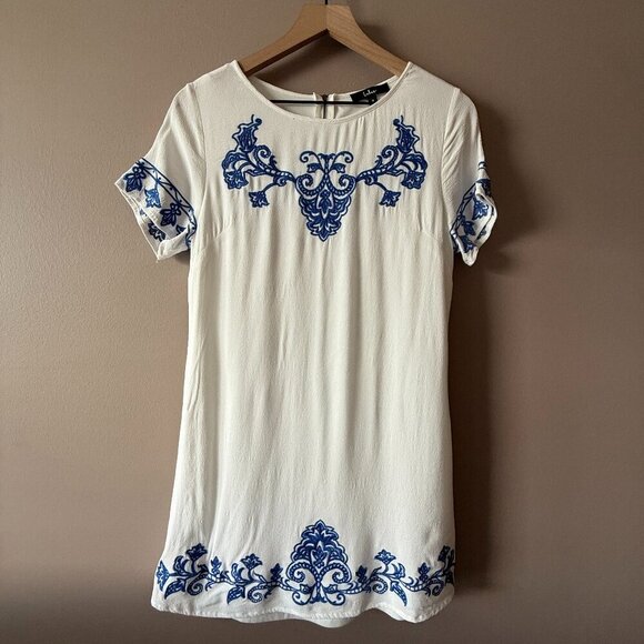 Women's M Lulus Tale to Tell Blue and Ivory Embroidered Shift Dress - Picture 4 of 10